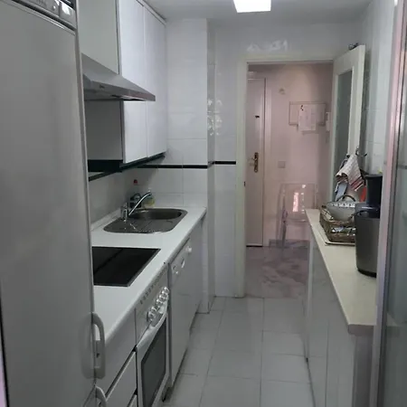 Puerto Bbanus Beaches And Marina, Playground The Rich & Famous, Is Only 1km Walk Away *