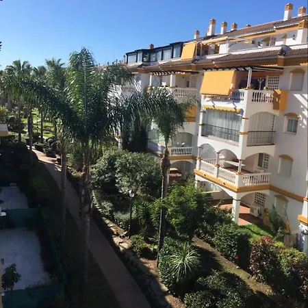 Puerto Bbanus Beaches And Marina, Playground The Rich & Famous, Is Only 1km Walk Away Apartment Marbella