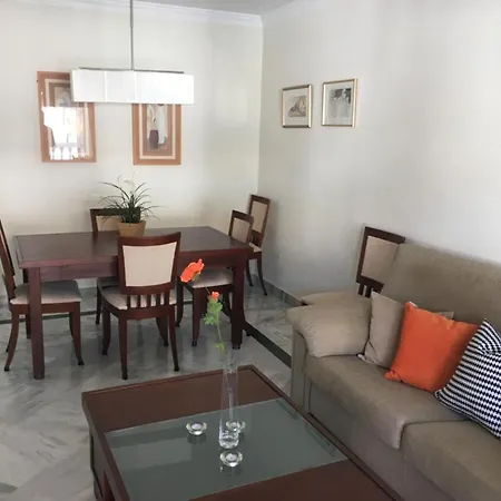 Apartment Puerto Bbanus Beaches And Marina, Playground The Rich & Famous, Is Only 1km Walk Away Marbella