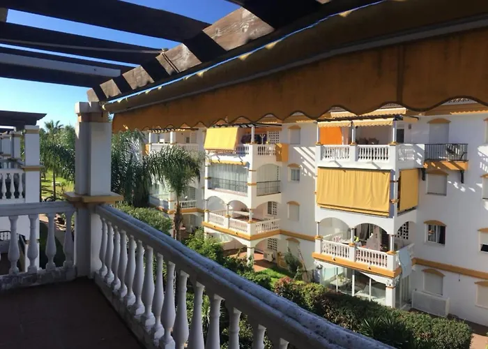 Puerto Bbanus Beaches And Marina, Playground The Rich & Famous, Is Only 1km Walk Away