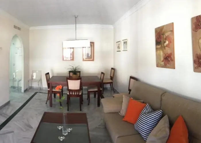 Апартаменты Puerto Bbanus Beaches And Marina, Playground The Rich & Famous, Is Only 1km Walk Away Марбелья