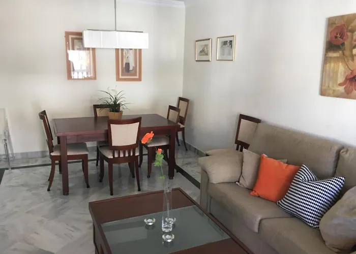 Apartment Puerto Bbanus Beaches And Marina, Playground The Rich & Famous, Is Only 1km Walk Away Marbella
