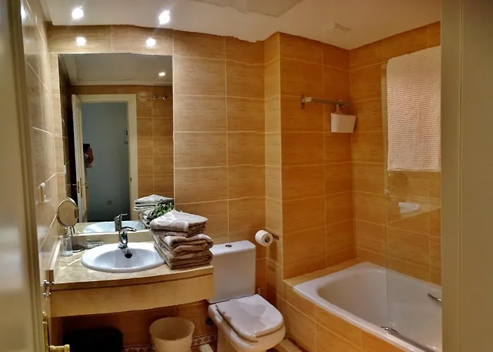 Puerto Bbanus Beaches And Marina, Playground The Rich & Famous, Is Only 1km Walk Away * Марбелья